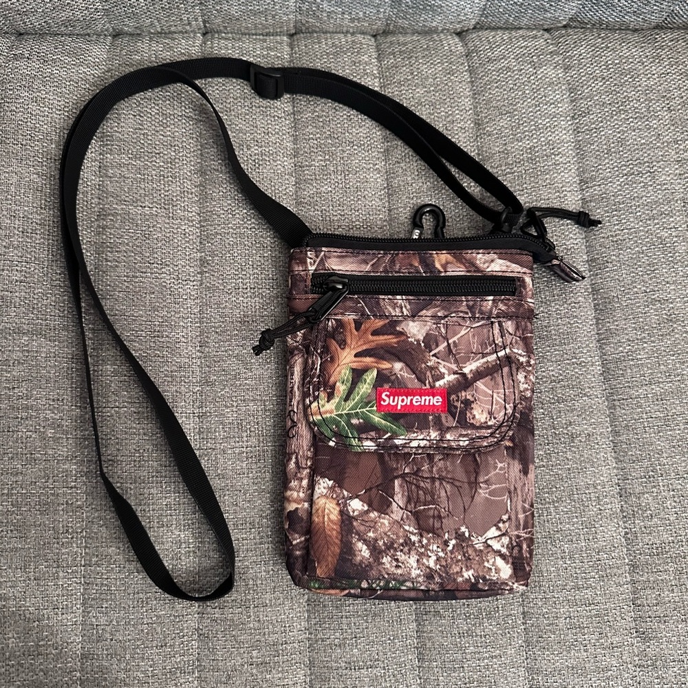 Supreme x Realtree bag